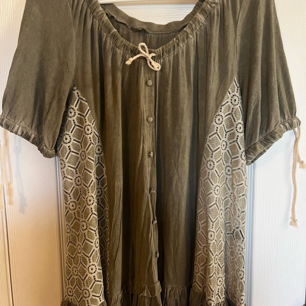 POL Olive Green Lace Accent Women's Top